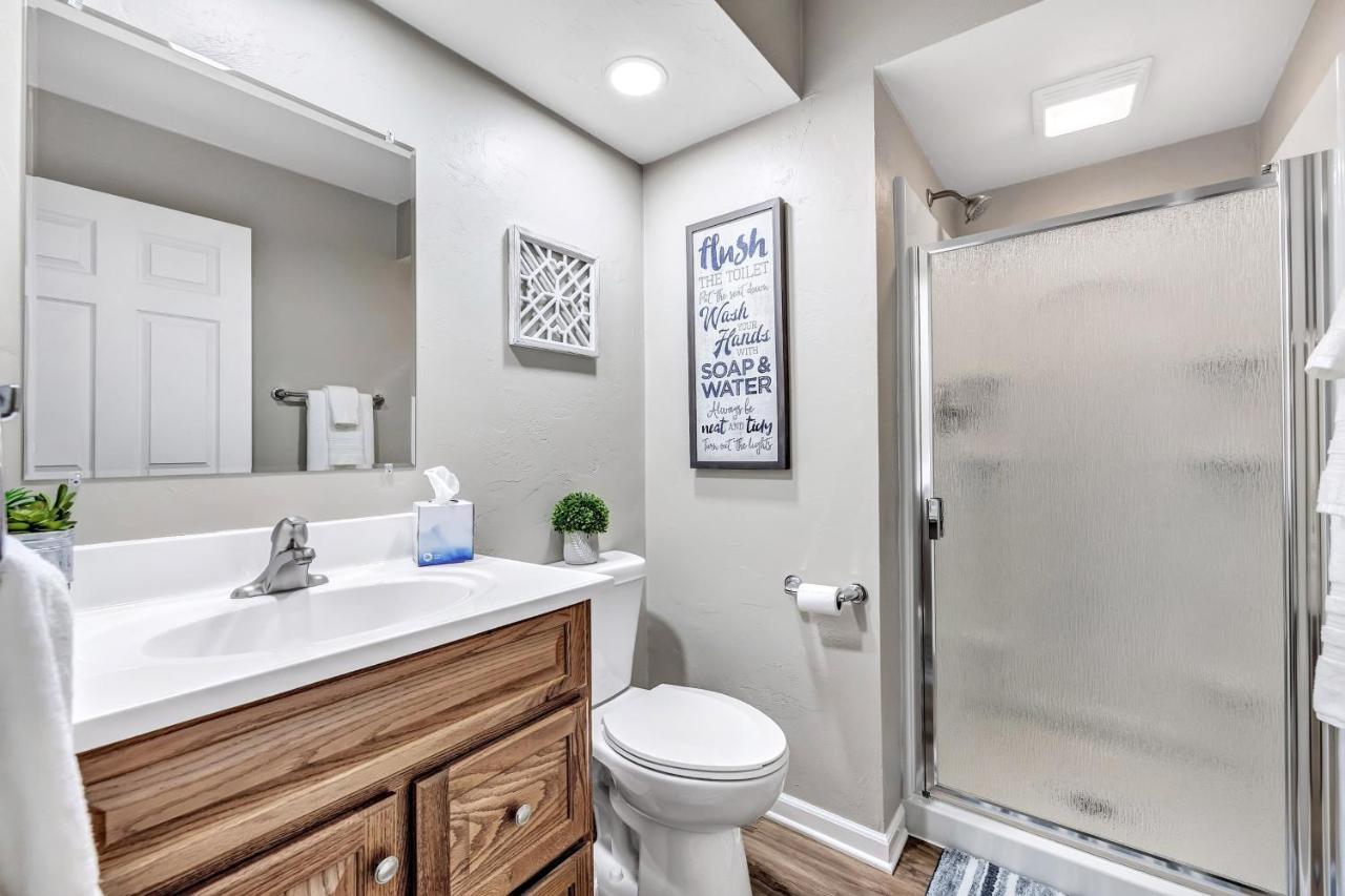 Serene 3 Bedroom Home, Nrm, Wi-Fi, Parking, Queen Bed De Pere 외부 사진
