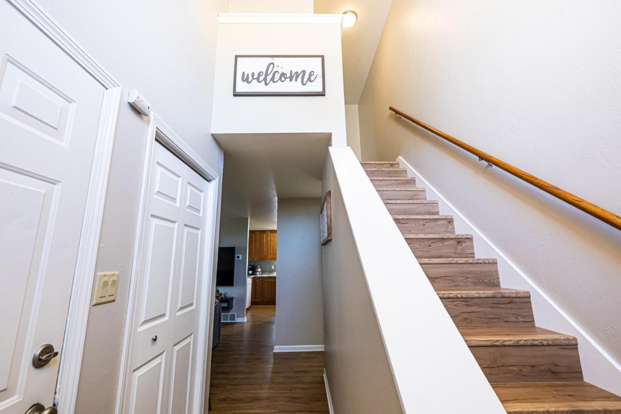 Serene 3 Bedroom Home, Nrm, Wi-Fi, Parking, Queen Bed De Pere 외부 사진